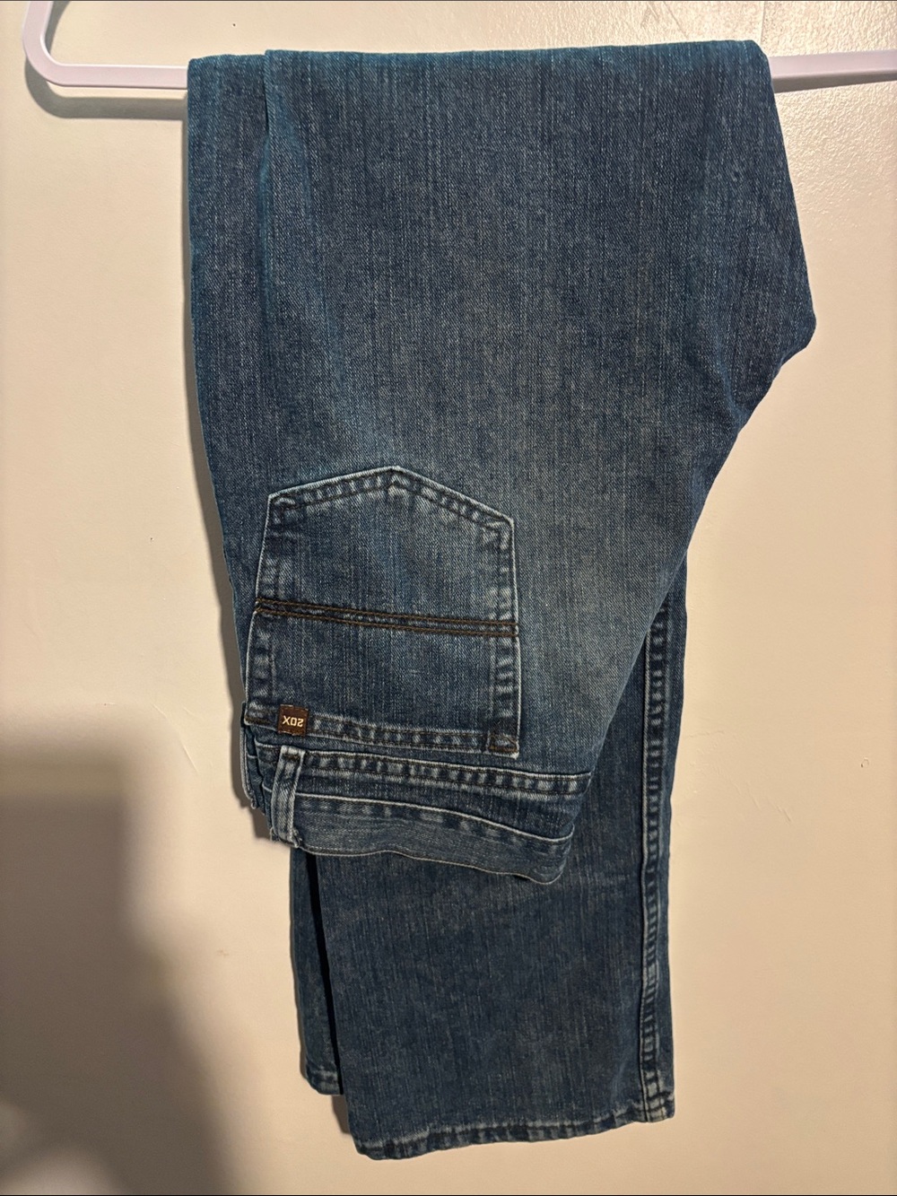 Wrangler Straight Leg Denim Jeans in Medium Blue